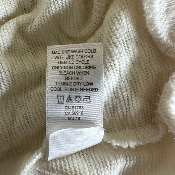 Maurices cream colored sweater with beautiful lace detail, size XXL - Picture 9 of 9